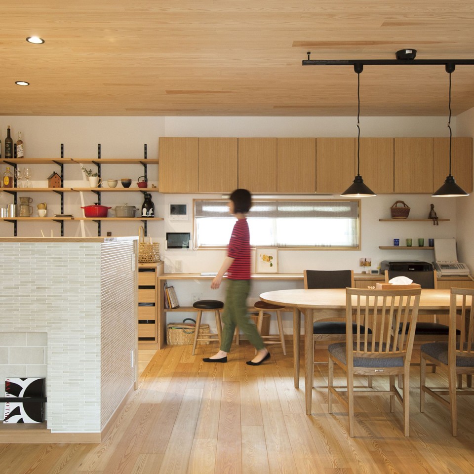 木のぬくもりに囲まれたお家