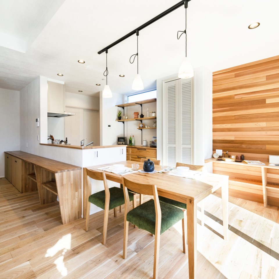 木の壁をアクセントで使ったお家