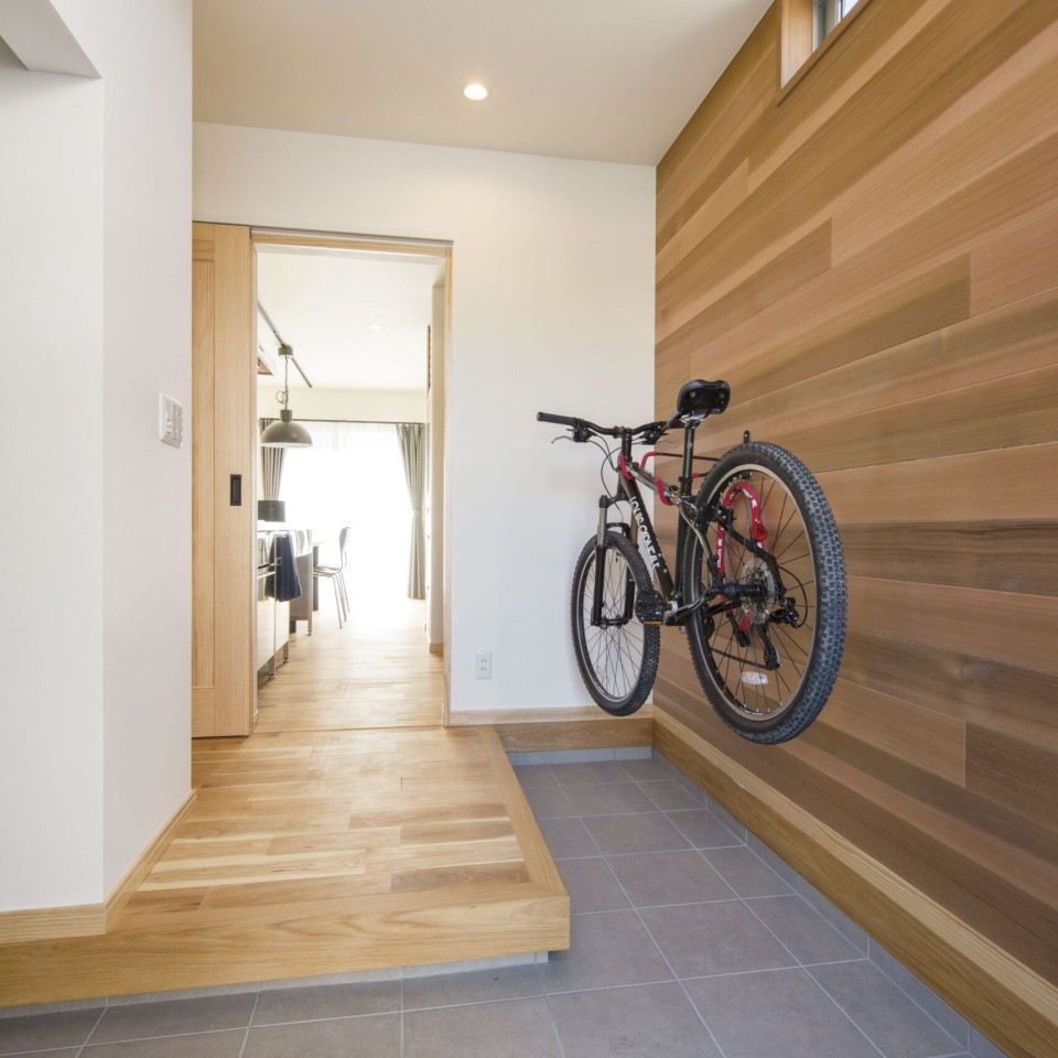 木とスタイリッシュに暮らすお家