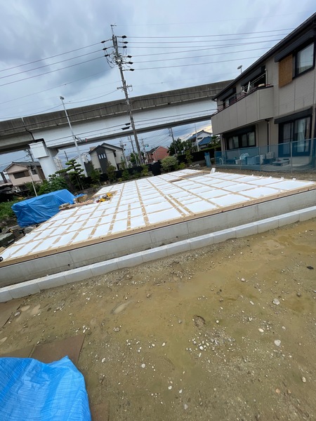土台伏せ工事