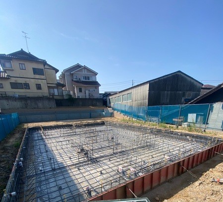 基礎工事が始まりました